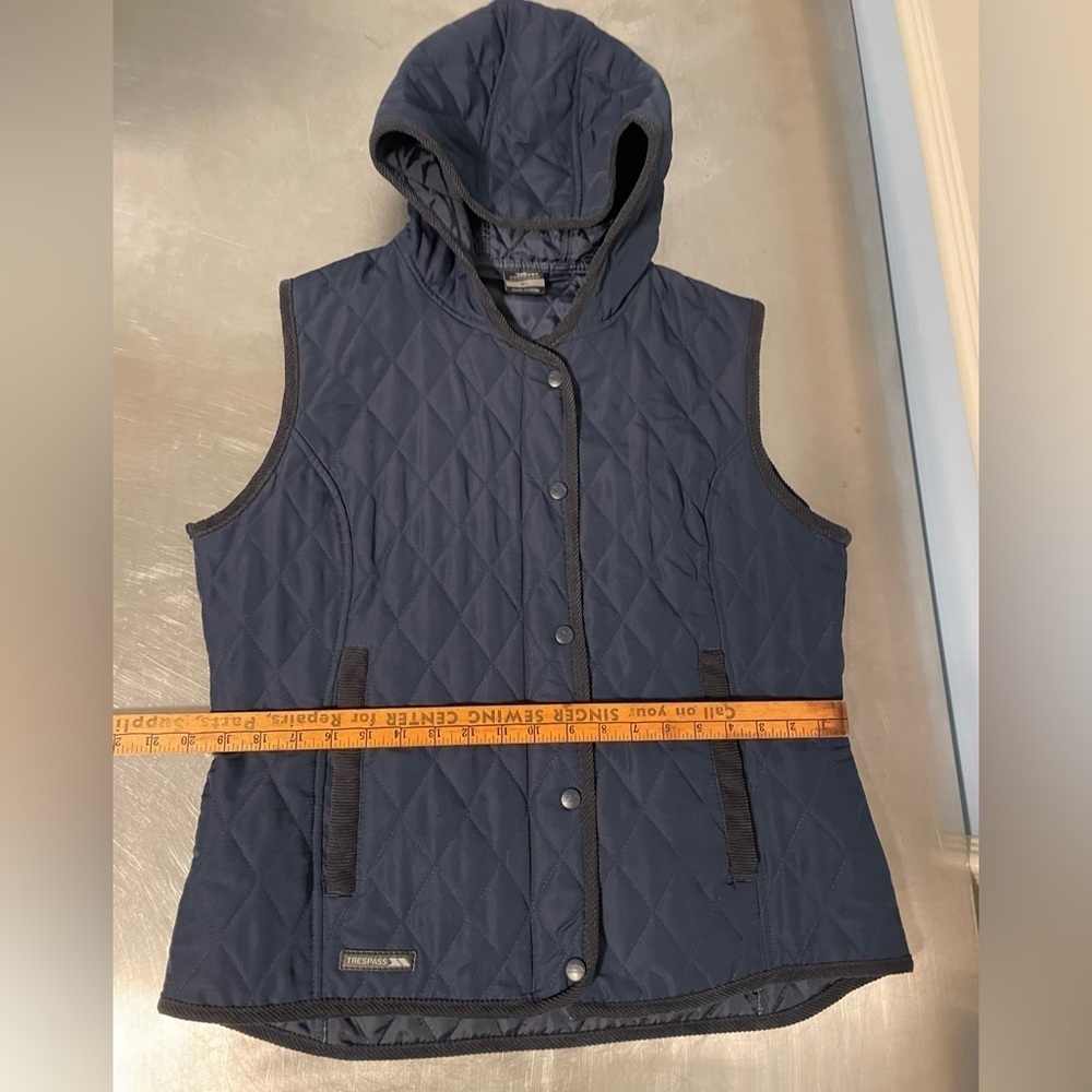 Trespass - quilted hooded vest - Picture 12 of 16